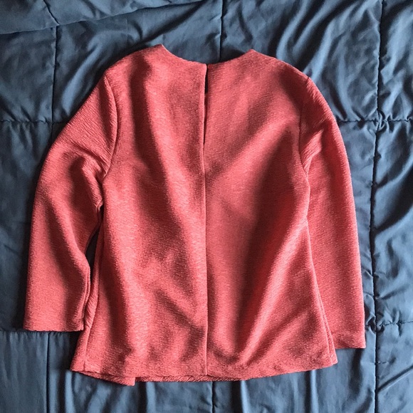 Lot of 5 medium women’s shirts. 5 for 25$ gently used. See pics for brands. - Picture 3 of 16